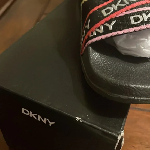 Brand New in the Box Multi colored DKNY slides - Picture 4 of 7